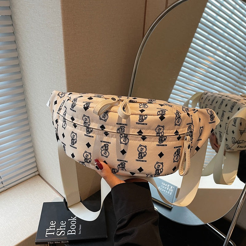Foreign orders are popular this year, cute bear messenger bags for women's 2025 summer new large-capacity and lightweight chest bags and fanny packs.