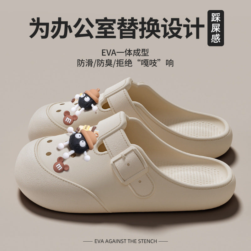 2026new arrival croc shoes women's outwear stomping on shit cartoon popular non-slip beach baotou sandals women's summer
