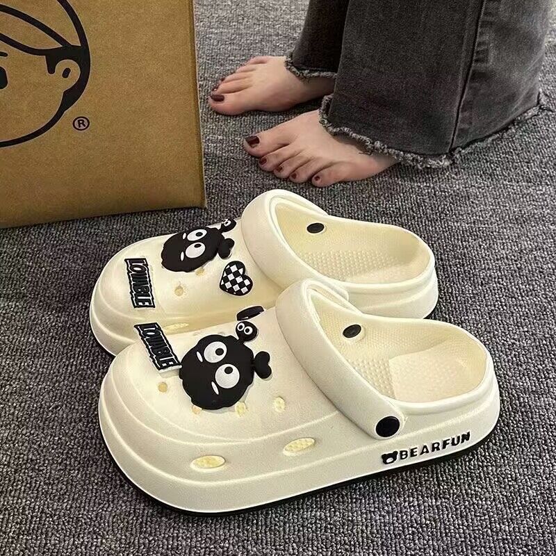 Crocs women's summer 2024 new arrival outwear beach seaside non-slip slippers nurse baotou step on shit sandals