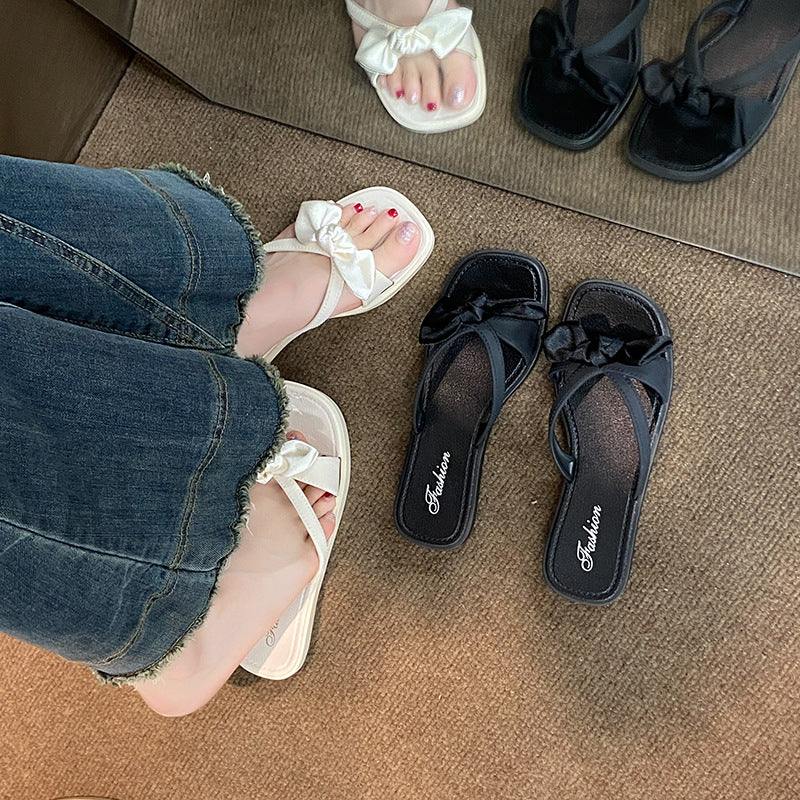 Bow-tie crossover thong sandals, new style dress sandals, versatile outerwear sandals, women's summer soft-soled cute flat sandals