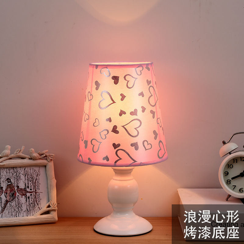 Table lamp Bedroom bedside lamp Simple modern creative living room lamp Dimming eye protection Student dormitory bedroom small table lamp