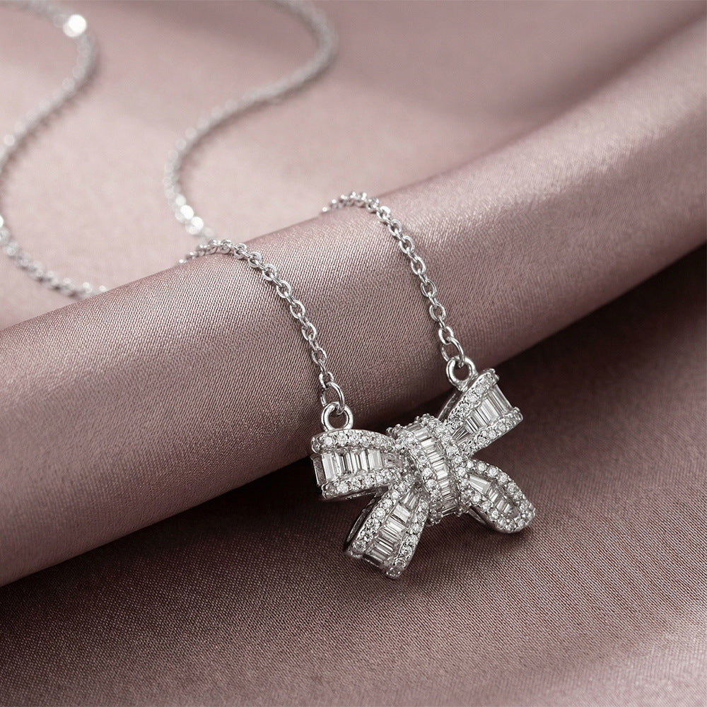 Popular internet celebrity fashion copper gold-plated full diamond bow necklace for women accessible luxuryniche styleeasiest for match titanium steel clavicle chain jewelry