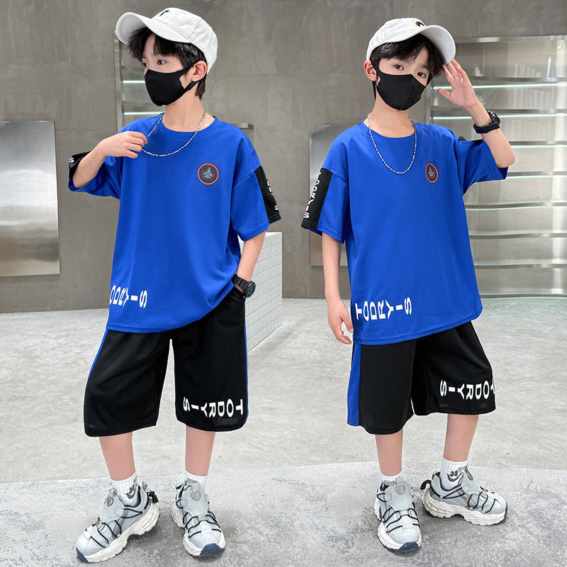 Boys'  new student ice silk clothing set - summer sports outfit for teenagers: cool and trendy short-sleeve t-shirt and shorts