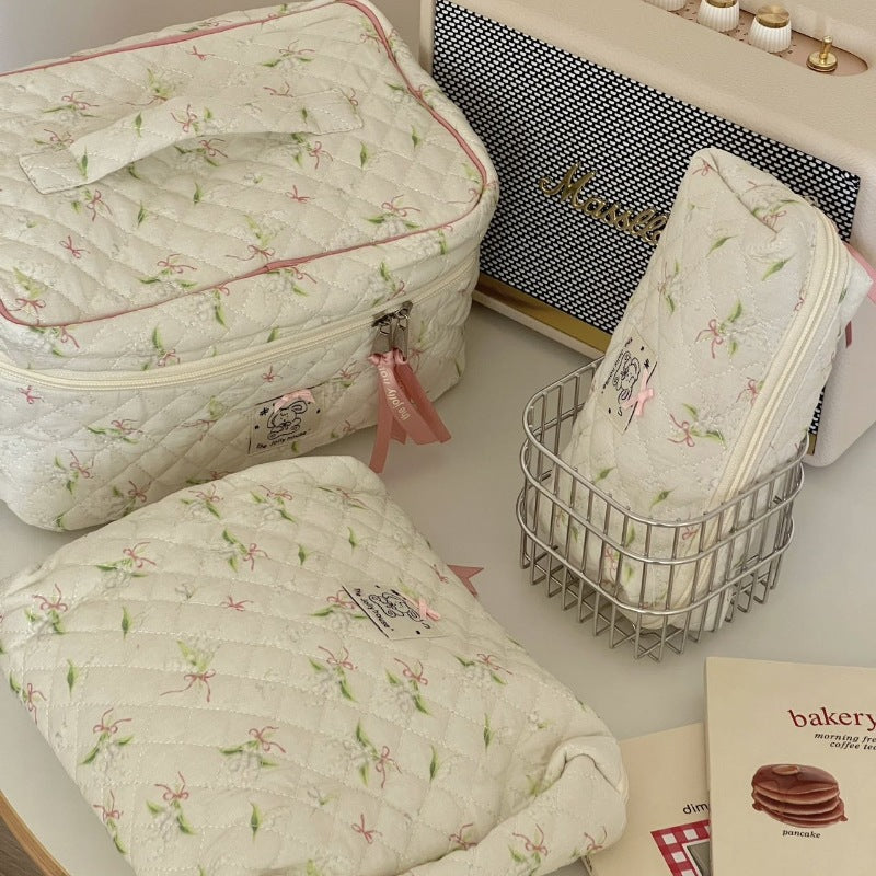 Cute and fresh bowknot makeup bag - large capacity student dorm storage pouch & pencil case set