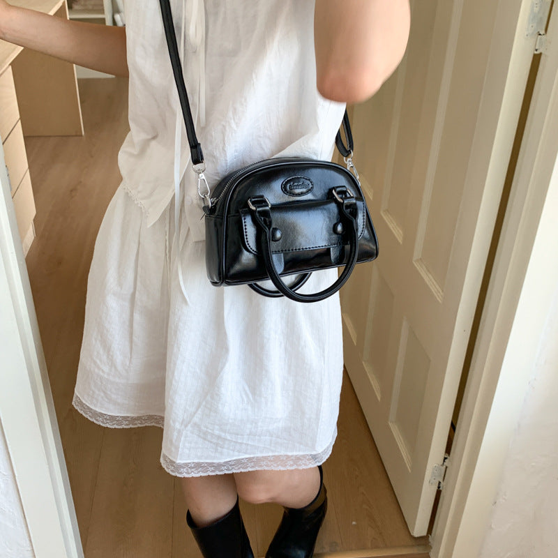 Cross-border niche design bag women's summer 2025 new fashion messenger bag Korean version popular portable bowling bag