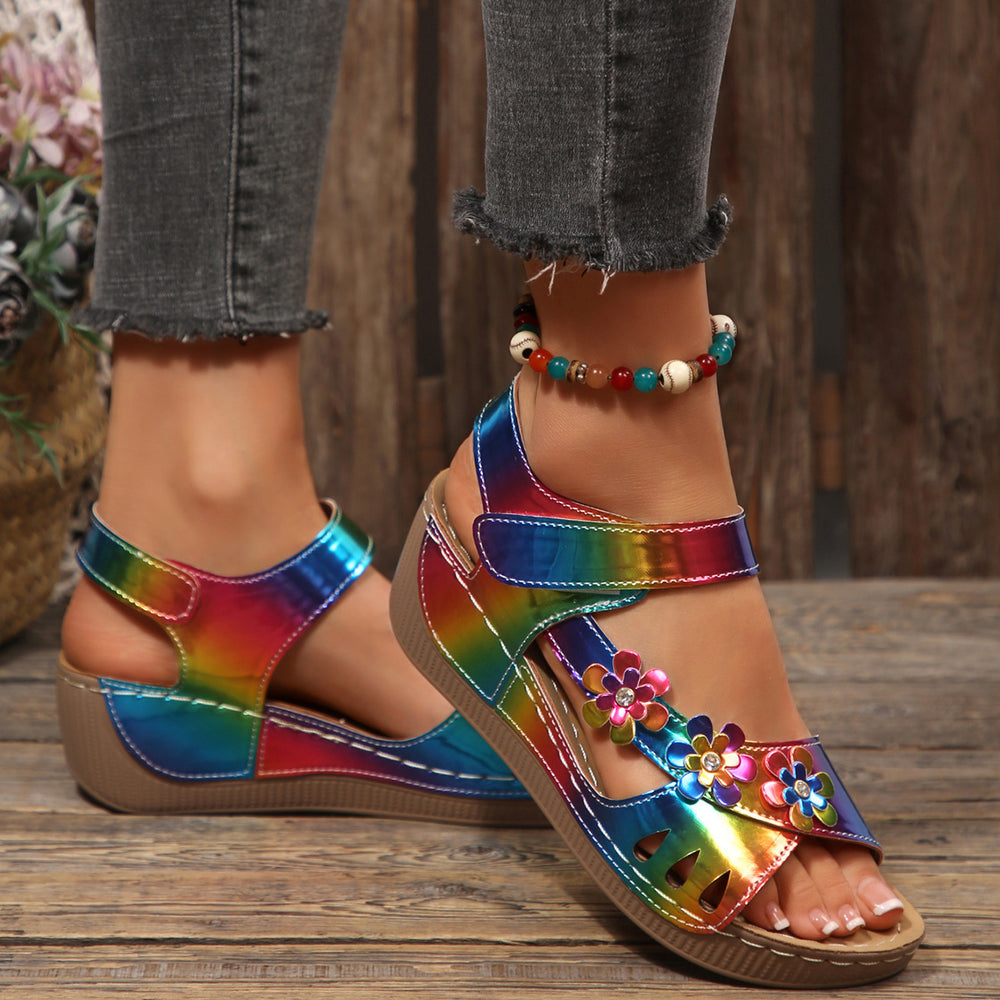 2025 summer new women's wedge heel platform sandals - plus size peep-toe beach sandals with floral embellishments (cross-border)