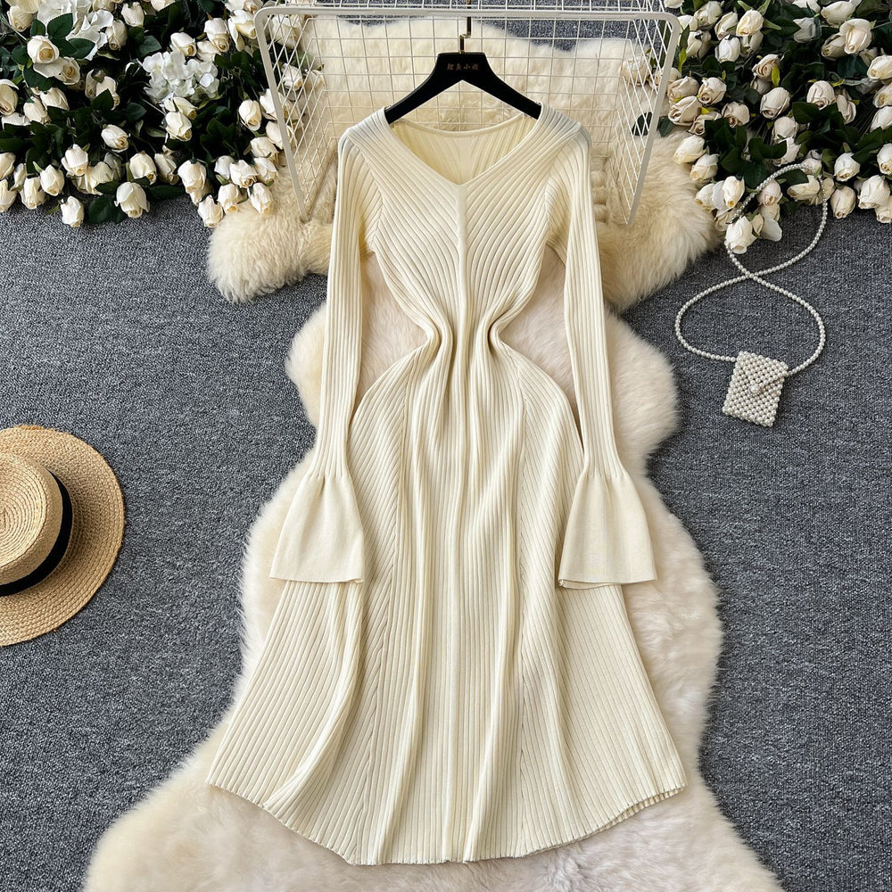 Elegant goddess style dressfall and winternew arrival with classy sense horn long sleeves waist bottomsweater skirt