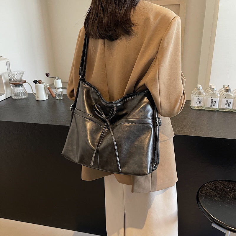 Fashion and foreign shoulder bag, large-capacity tote bag, casual big bag, women's 2025 new class commuter messenger bag