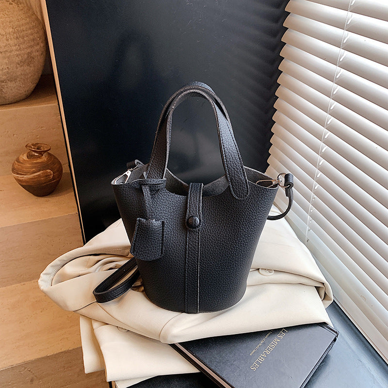 Foreign trade summer popular small bag women 2025 new exquisite versatile messenger bag fashionable super fire portable bucket bag