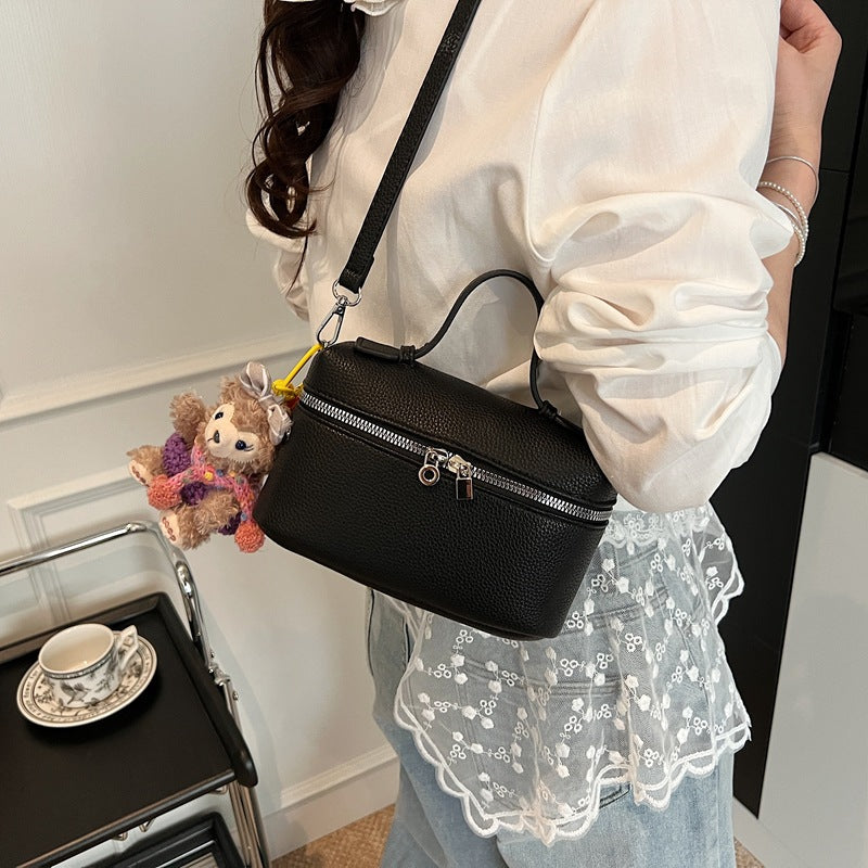 2025 summer new lunch box bag fashionable and simple women's bag commuting to work portable box bag crossbody small square bag