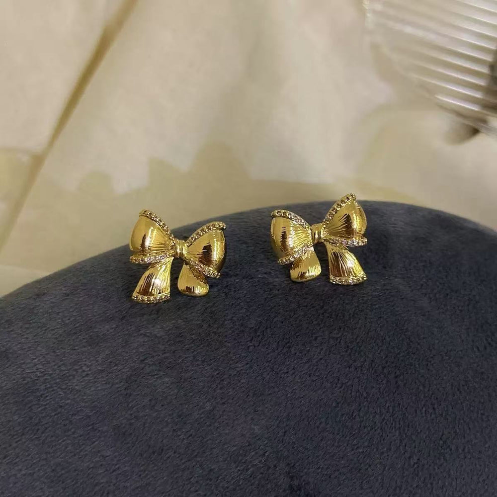 New bowknot pendant sweet zircon women's necklace - light luxury, high-end, versatile, niche style, elegant clavicle chain
