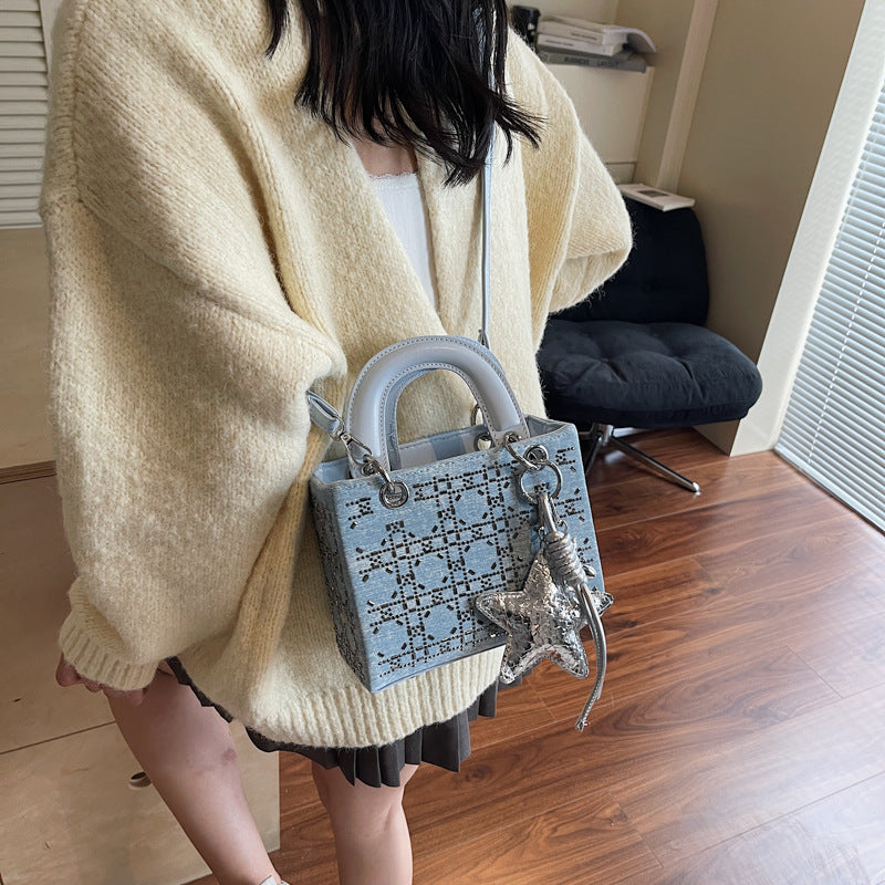 Fashion trend casual niche design personalized small square bag 2025 summer new foreign style women's shoulder messenger bag