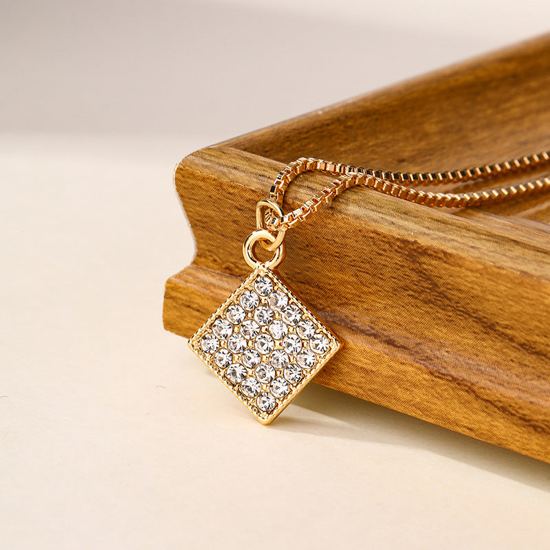 Wholesale fashion jewelry: european & american style necklace for autumn/winter - alloy pendant necklace with cubic zirconia, simple square tag design