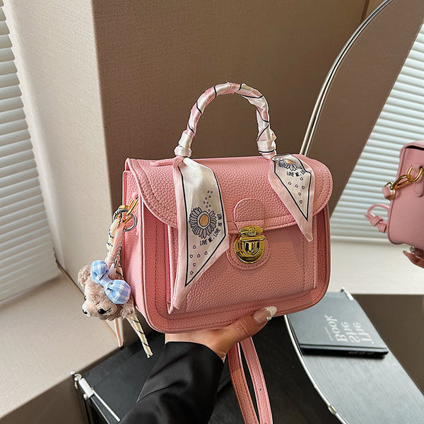 Textured retro versatile bag women 2025 new Internet celebrity lychee pattern portable messenger bag shoulder armpit small square bag