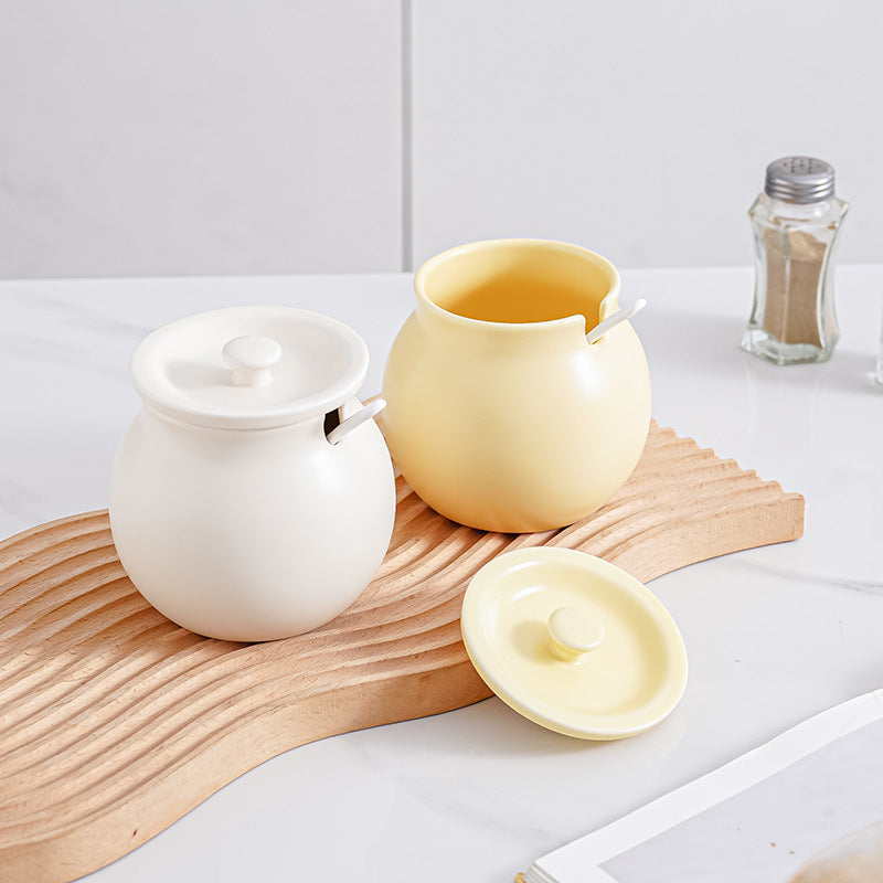 Accessible luxury lard filled ceramic kitchen seasoning storage jar multi-purpose seasoning jar with spoon for home chili jar wholesale