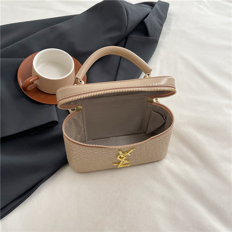 Cross-border French niche portable box bag women's summer diamond chain small square bag fashion commuter messenger mouth red envelope