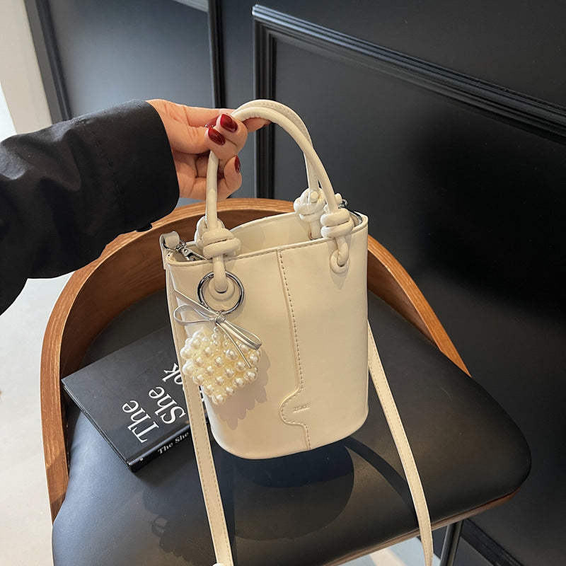 Cross-border high-end foreign-style handbag women's 2025 trendy niche design bucket bag popular versatile messenger bag