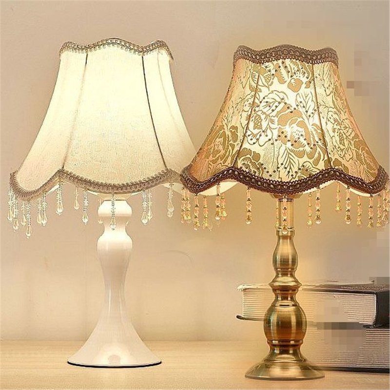 European-style bedroom decor: cozy retro table lamp for wedding rooms - creative, modern, unique, romantic night light with adjustable brightness for nursing