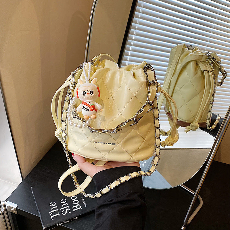 Foreign trade rhombus chain bag women's 2025 new fashion niche summer messenger bag this year popular bucket bag