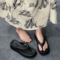 Women's flip-flops: chunky platform, 2025 new summer collection, trendy beach sandals, non-slip & odor-resistant