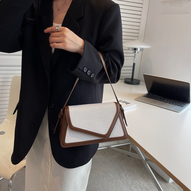 Cross-border new crocodile pattern armpit bag, simple texture and contrasting color, shoulder messenger bag, fashionable and versatile portable small square bag.
