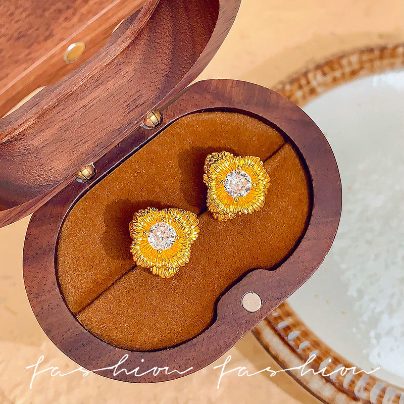 S925 sterling silver needle earrings, gold-tone double layer zircon flower studs, women's unique design, fashionable and elegant, versatile earrings