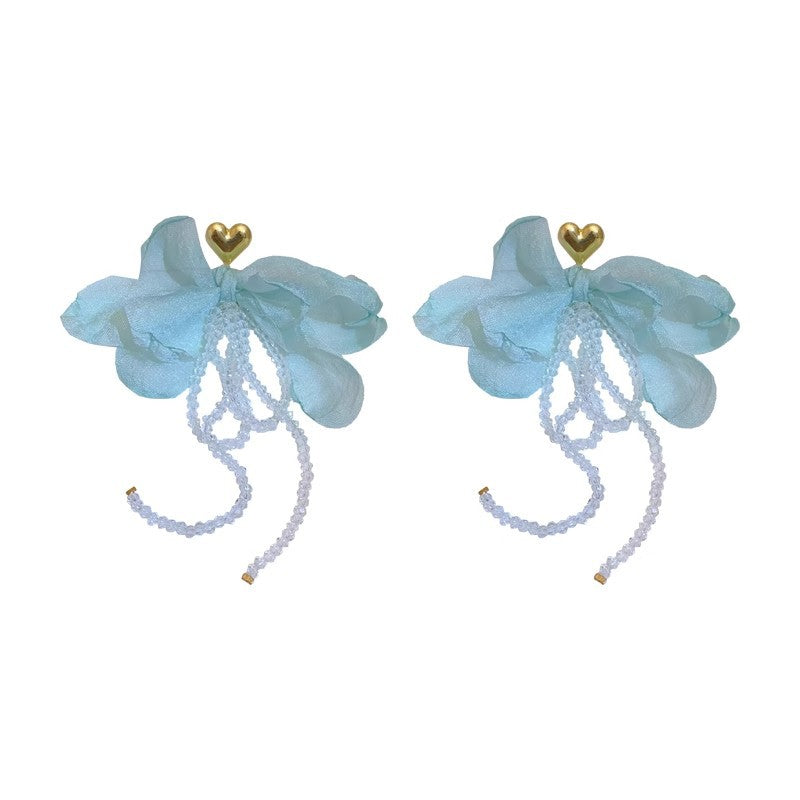 Blue seaside resort style petal earrings for women, elegant and sophisticated, flattering for round faces, dainty stud earrings, ethereal and sweet ear accessories