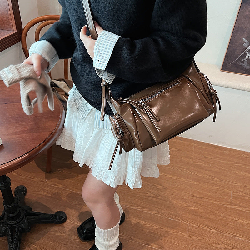 Cross-border retro old armpit bag Spice girl shoulder messenger bag washed soft leather multi-zipper dual-purpose bag function