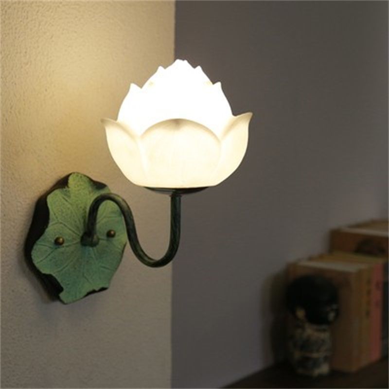 Indoor creative retrochinoiserie lotus wall lamp lotus balcony entrance decoration study corridor wall lamp zen