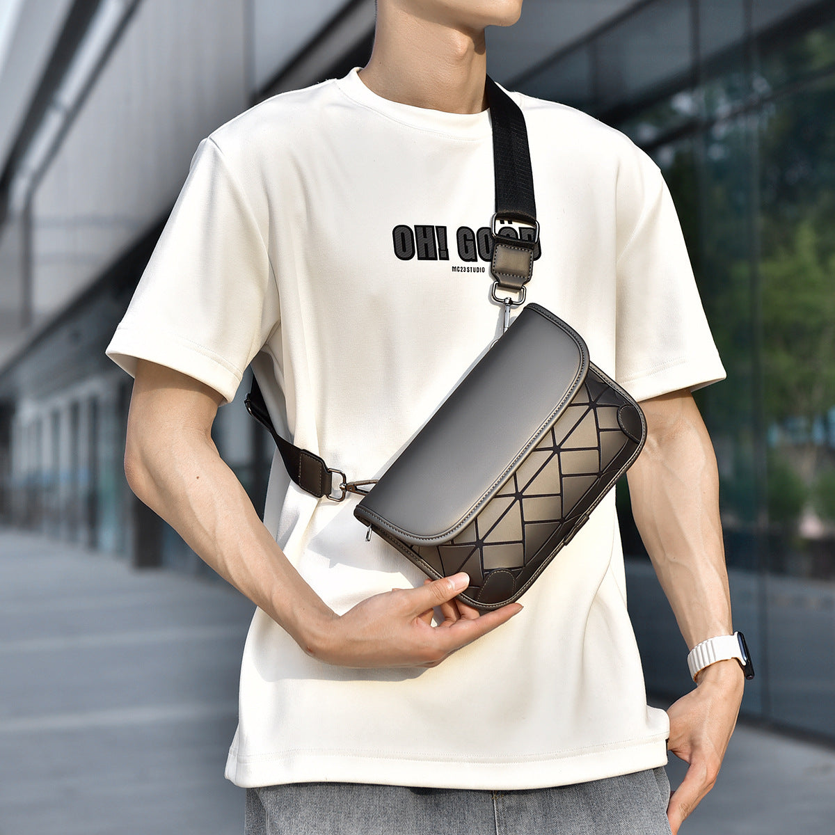 New Internet celebrity rhombus men's bag messenger bag premium shoulder bag Korean version diagonal cross mobile phone bag men's bag outdoor satchel