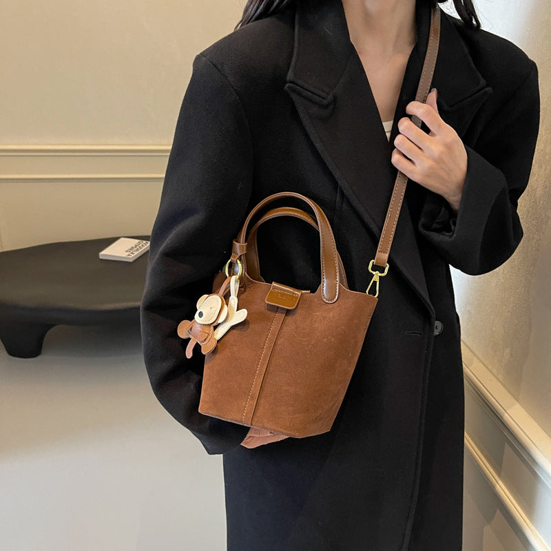 Foreign trade niche handbag women's small bag 2025 new versatile fashion bucket bag high-end texture messenger bag