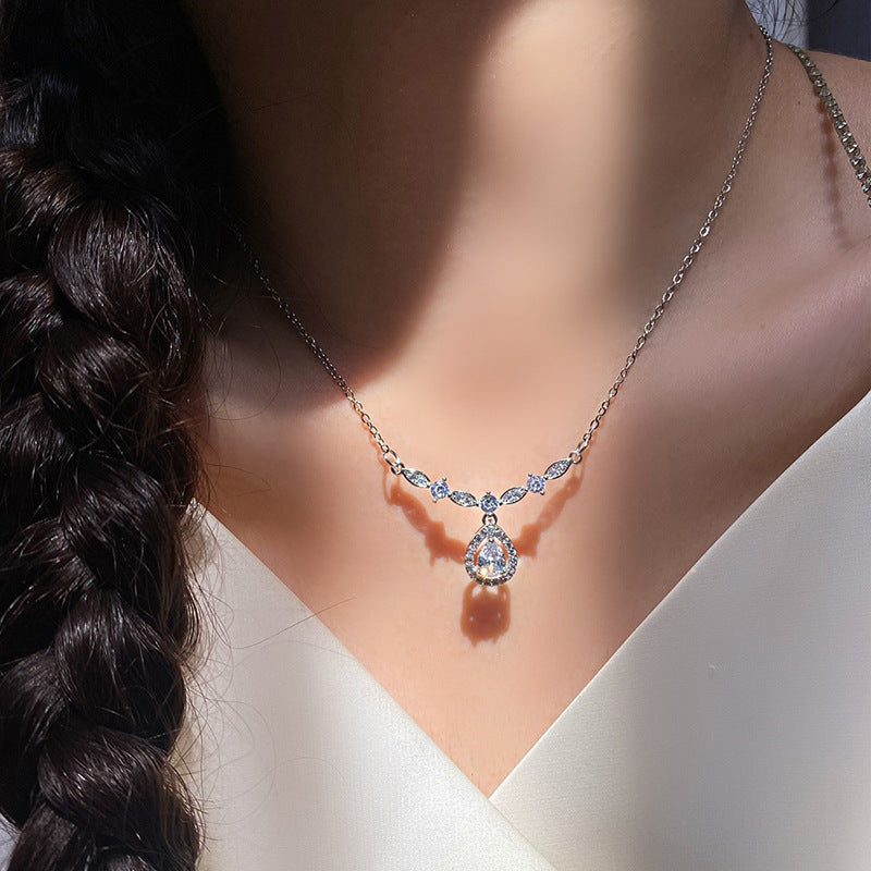 Water drop necklace wholesale european and american cross-border jewelry personalized diamond-encrusted niche high-end versatile autumn and winter sweater pendant for women