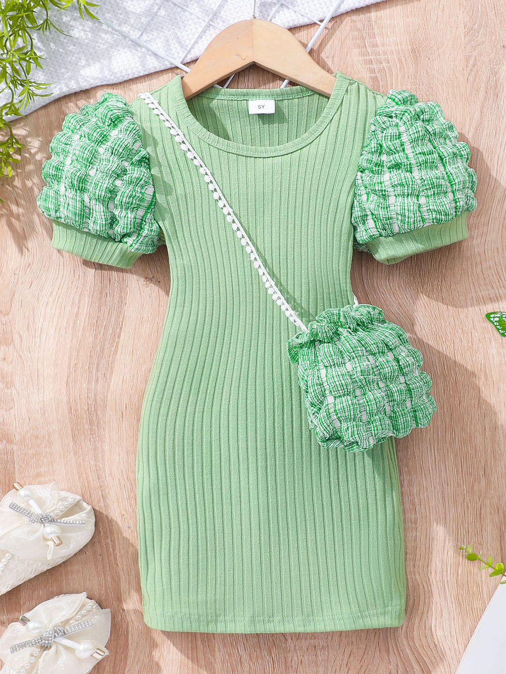 Kids' lightweight bubble sleeve short-sleeve crew neck solid color dress with bubble detail