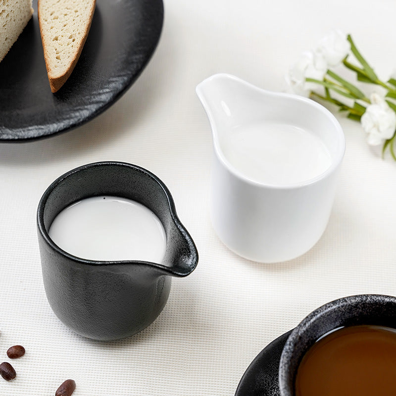 Minimalist ceramic black and white milk pitcher/small jar - practical seasoning container for home, restaurant, western cuisine sauce cup
