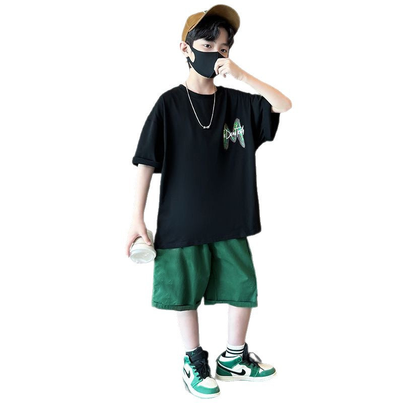 Boys' summer collection : new summer short-sleeve sets for mid-to-large children - cool, stylish, and trendy summer outfits for your little maverick
