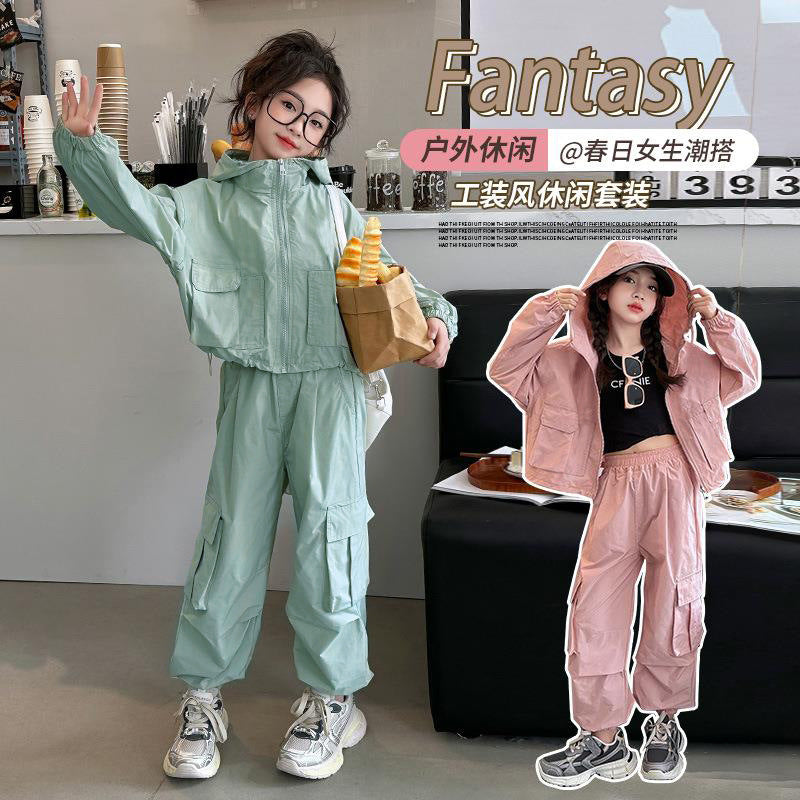 Girls' activewear set -  spring/autumn collection: stylish and trendy new arrivals for kids and teens. featuring new, loose-fit cargo pants for a cool and edgy look
