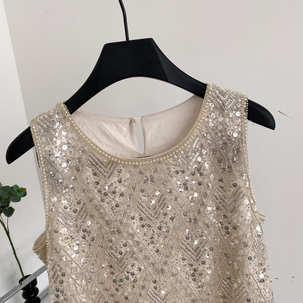 Korean style commute chic: heavily beaded sequin vest - women's v-neck single-breasted light luxury design vest, elegant top
