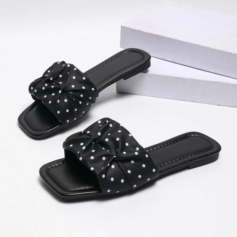 Plus size women's polka dot flat sandals - comfortable, stylish, and perfect for summer! ideal for beach, vacation, or everyday wear with dresses
