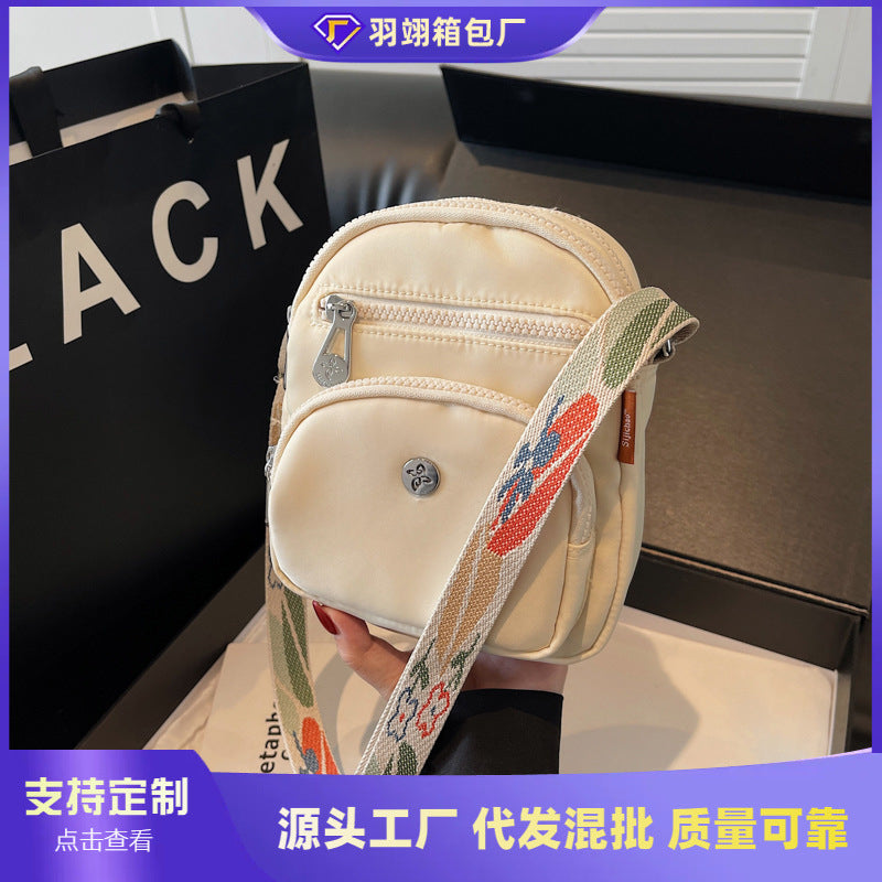 Foreign trade lightweight small cloth bag women's 2025 new summer fashion lightweight small satchel mobile phone bag multi-layer messenger bag