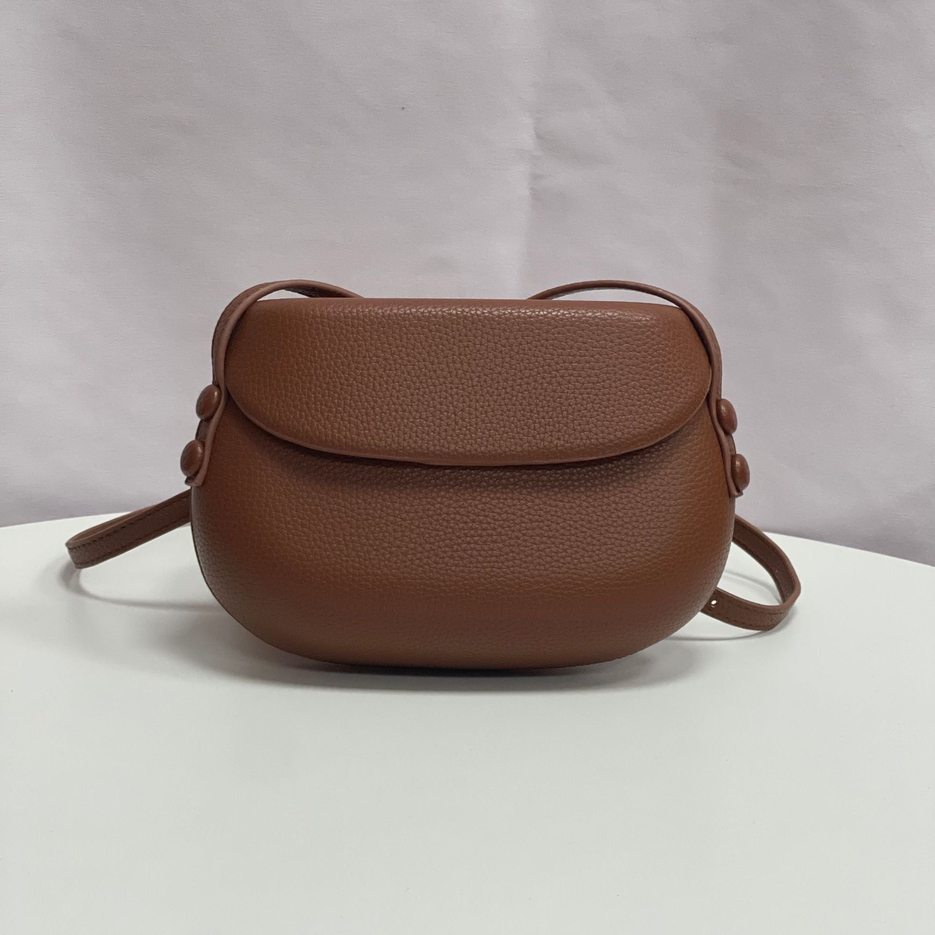 Spot lychee pattern retro saddle bag 2025 new pressure shell mini messenger bag simple versatile mobile phone shoulder bag