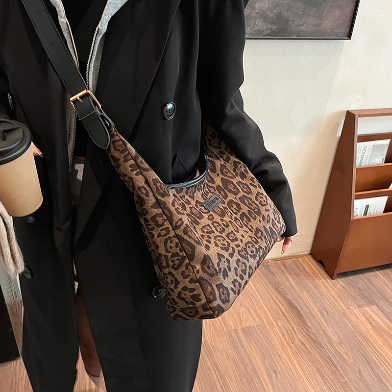Suede leopard print small bag women's 2025 new fashion underarm dumpling bag autumn and winter retro matte shoulder bag
