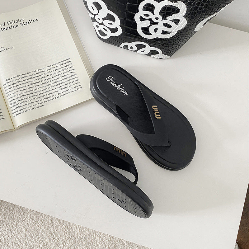 2026 new women's flip-flops - summer outdoor anti-slip thick-soled beach sandals - flat flip-flops for women