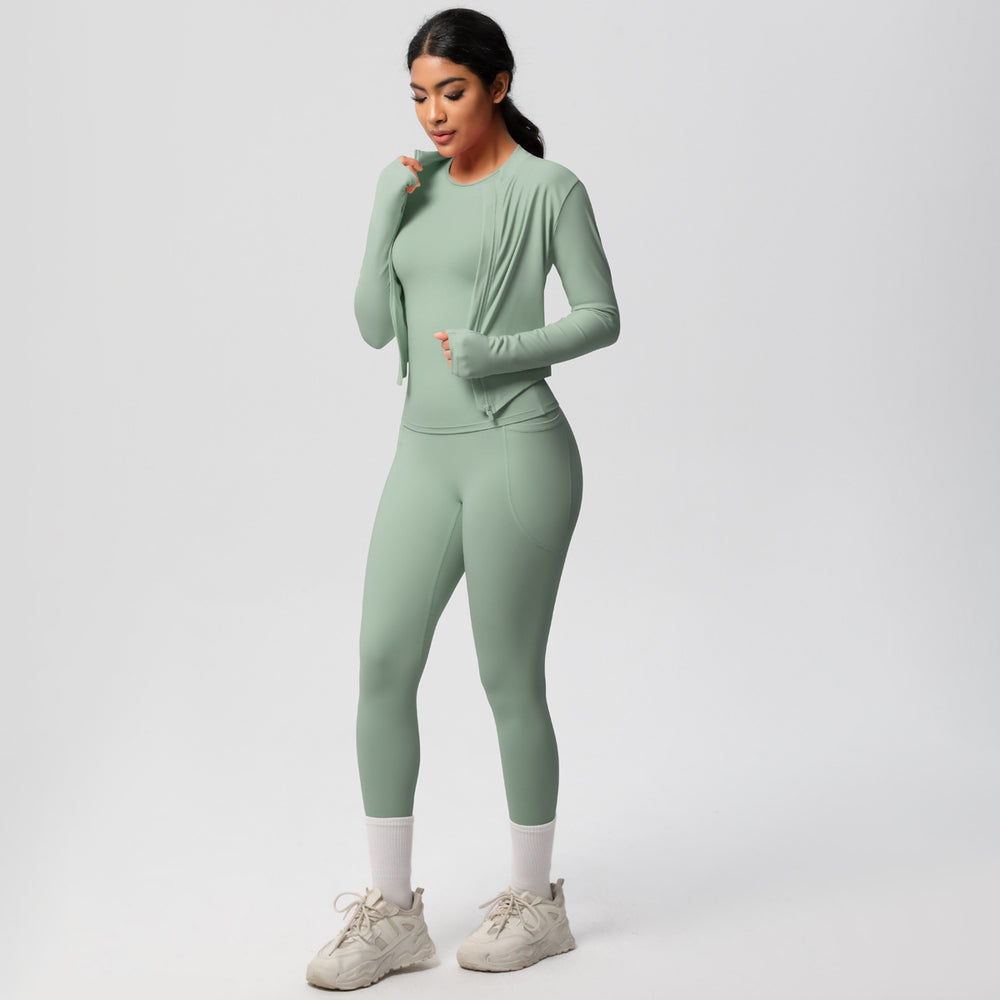 Solid color new outdoor casual quick-dry sports yoga outfit - tight-fitting, butt-lifting, pocketed shorts - fitness naked feel three-piece set
