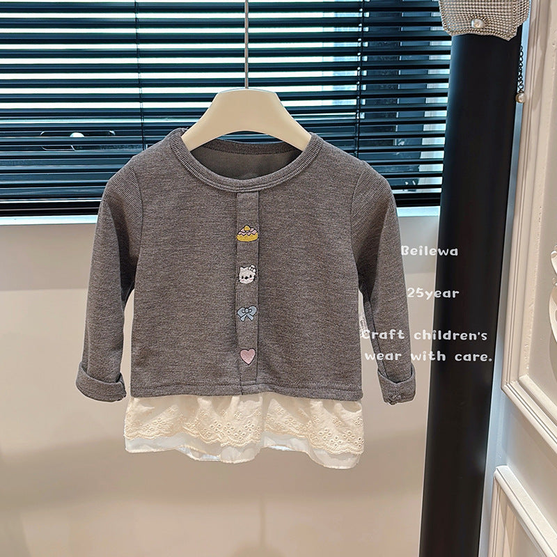 New girls' spring/autumn lace-trimmed cartoon embroidered undershirt - versatile, stylish, and trendy brand for baby girls