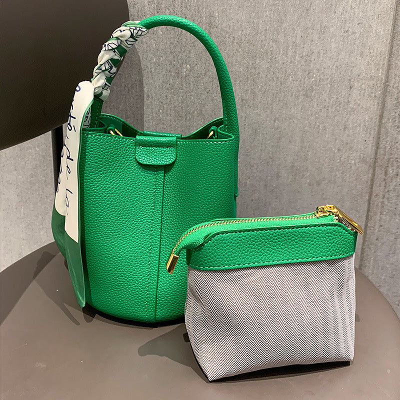Bucket bag 2026 new handbag women's fashion simple elegant high-quality european and american popular retro crossbody bag