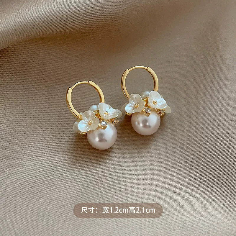 Spring break style white floral earrings - unique dopamine studs, niche design, versatile earrings