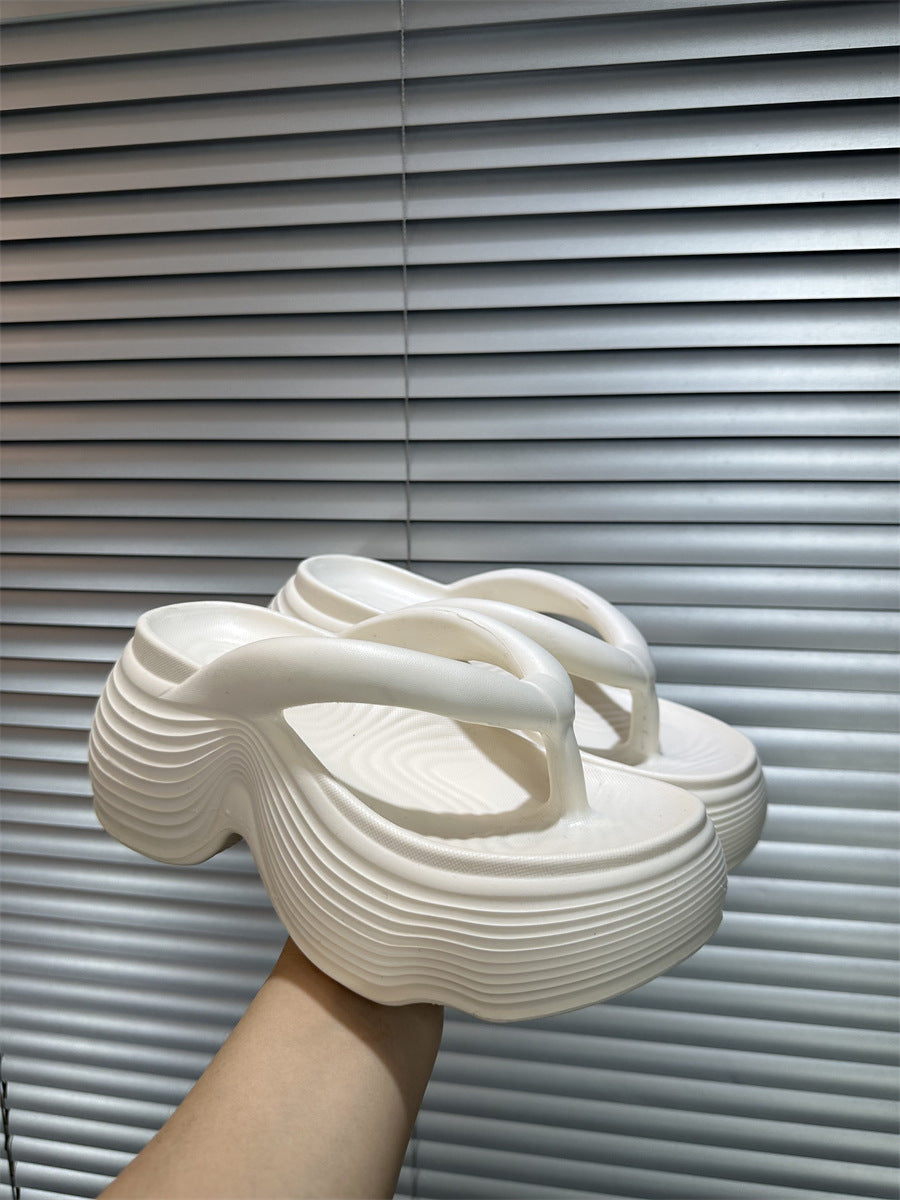 2026 new trendy thick-soled flip-flops for women - summer outdoor fashion sandals