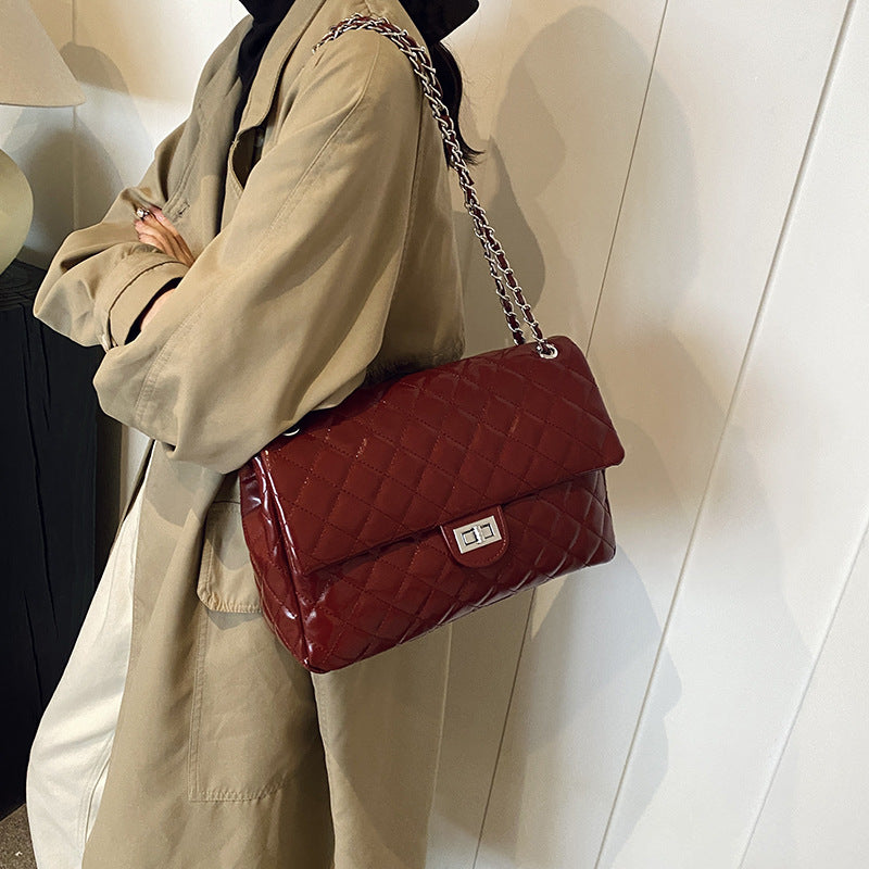 Rhombus chain bag women's bag 2025 new fashionable large-capacity commuter shoulder bag casual versatile messenger stray bag