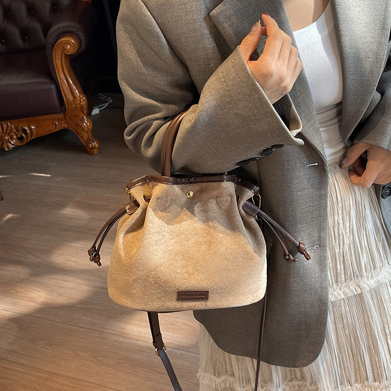 classy sense retro small bag for women 2025 fall and wintercasualaccessible luxury crossbody bag large capacity frosted bucket bag