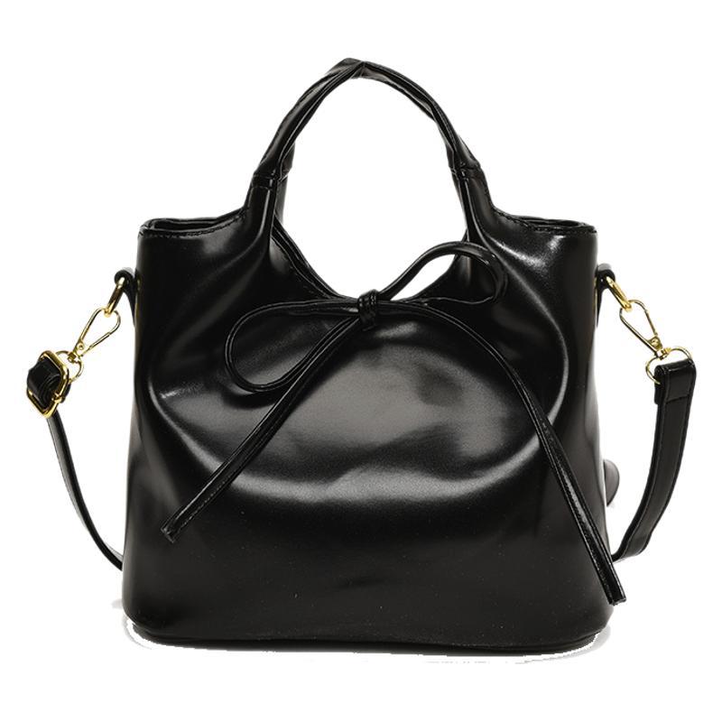 Bags Women's New Trendy Fashion Versatile Messenger Bags Niche Portable Shoulder Bags Commuter Large Capacity Casual Tote Bags